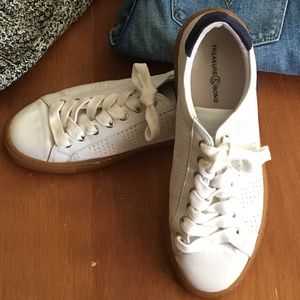 Treasure & Bond Sneakers